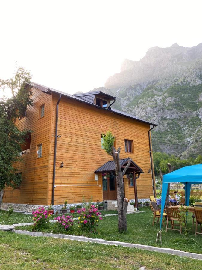 Guesthouse Mehmeti Валбона Екстериор снимка