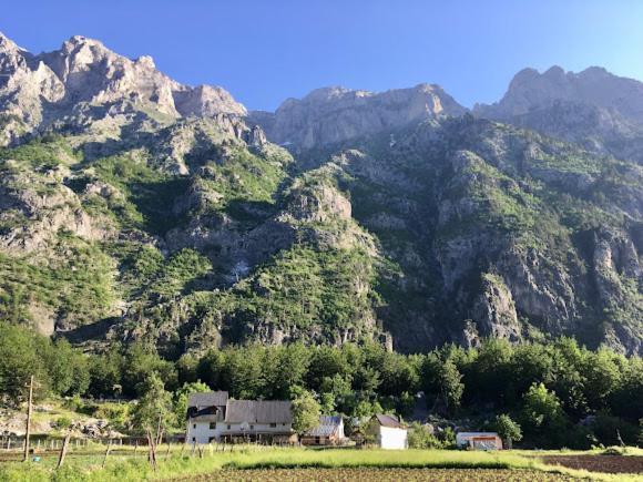Guesthouse Mehmeti Валбона Екстериор снимка