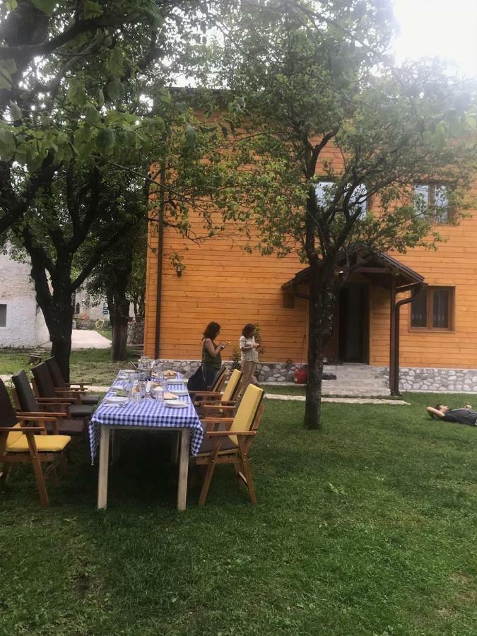 Guesthouse Mehmeti Валбона Екстериор снимка